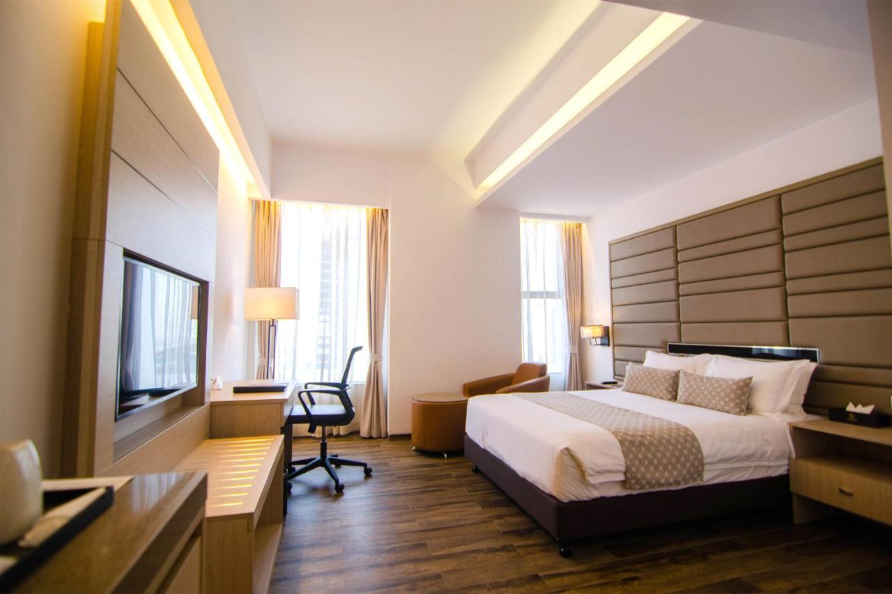 Best Western Sks Chattogram Chittagong Exteriör bild