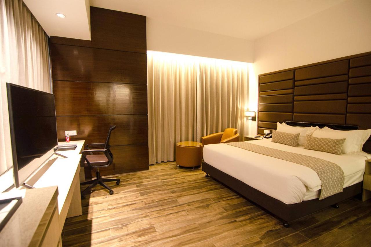 Best Western Sks Chattogram Chittagong Exteriör bild