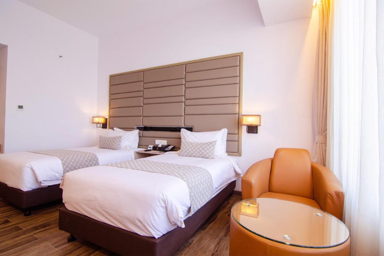 Best Western Sks Chattogram Chittagong Exteriör bild