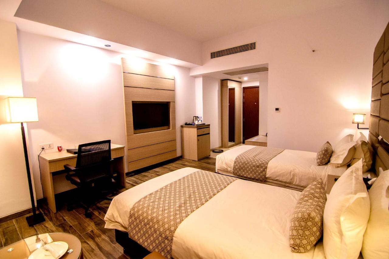 Best Western Sks Chattogram Chittagong Exteriör bild