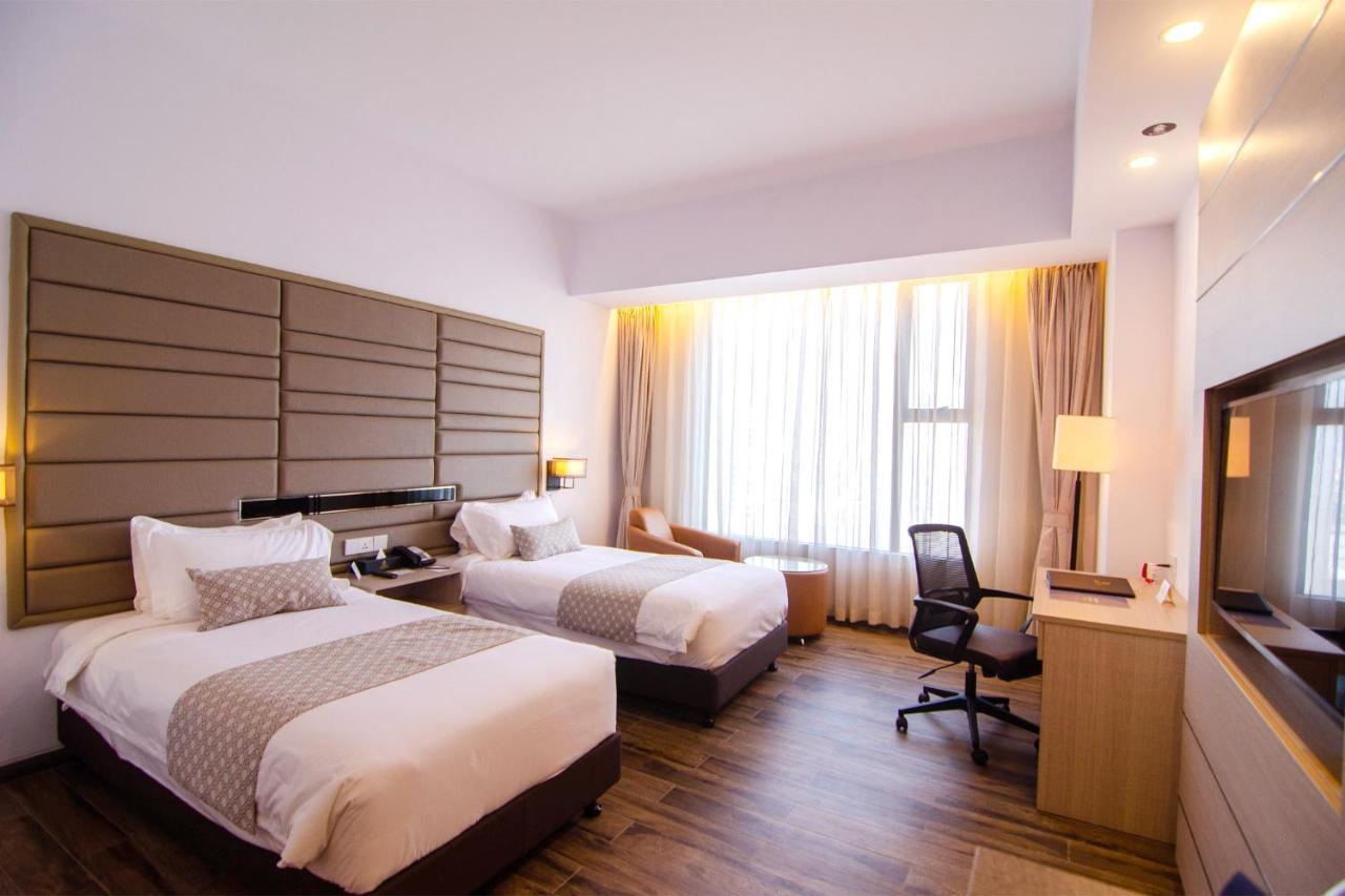 Best Western Sks Chattogram Chittagong Exteriör bild
