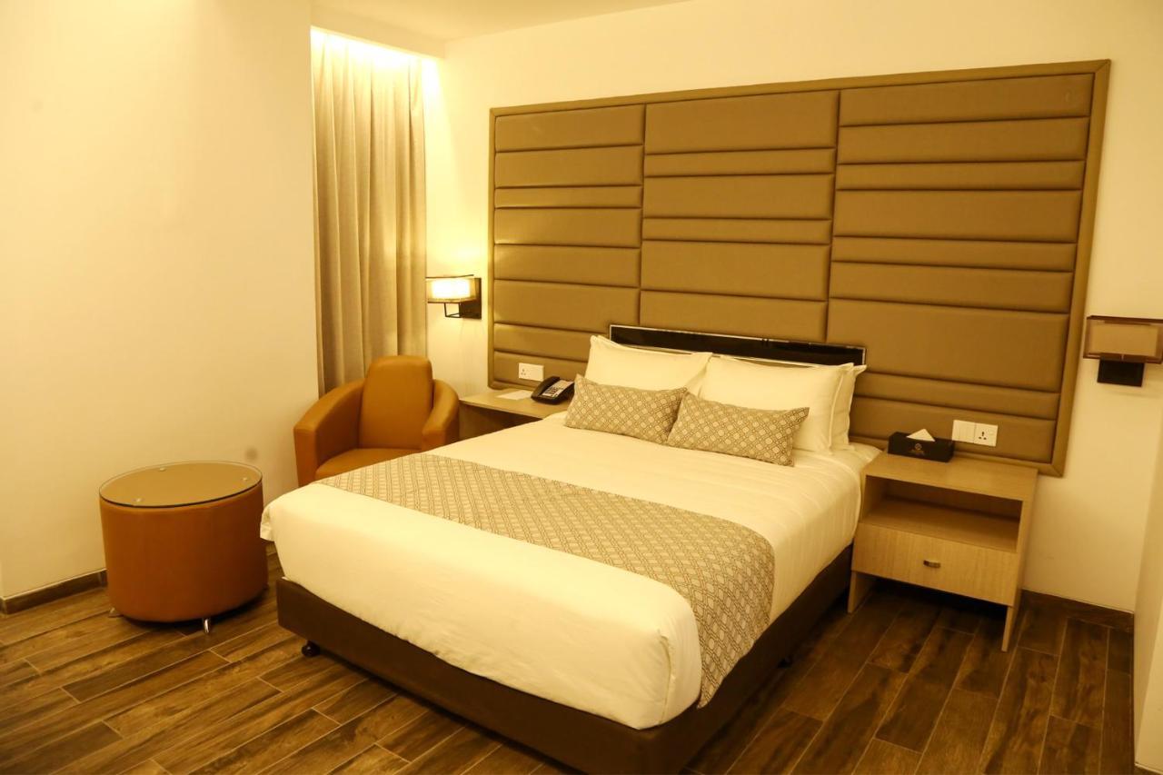 Best Western Sks Chattogram Chittagong Exteriör bild