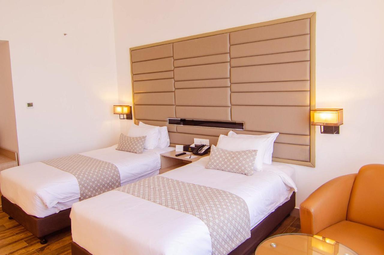 Best Western Sks Chattogram Chittagong Exteriör bild